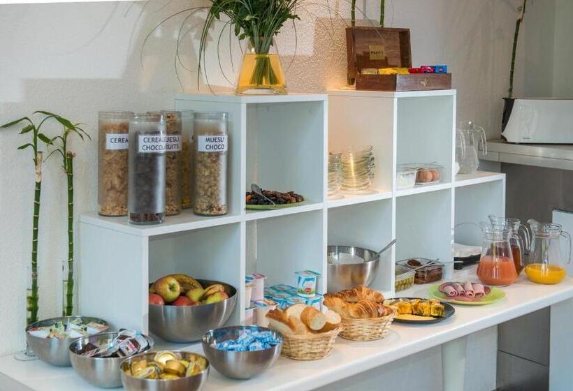 ユースホステル Gîte D'etape Des Capucins