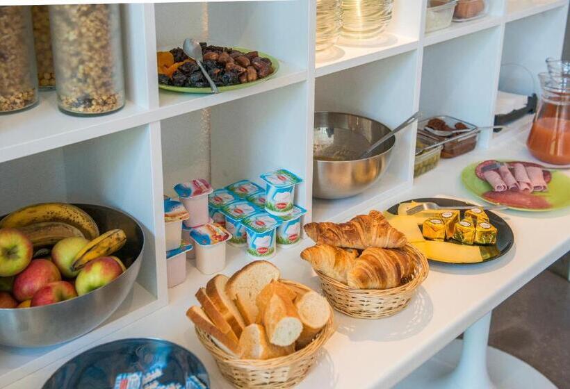 ユースホステル Gîte D'etape Des Capucins