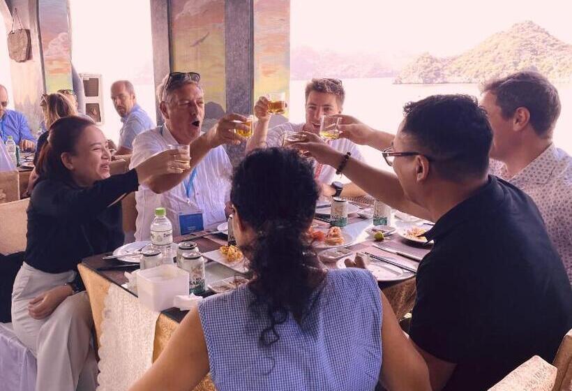 هاستل Lepont Cat Ba Bungalow