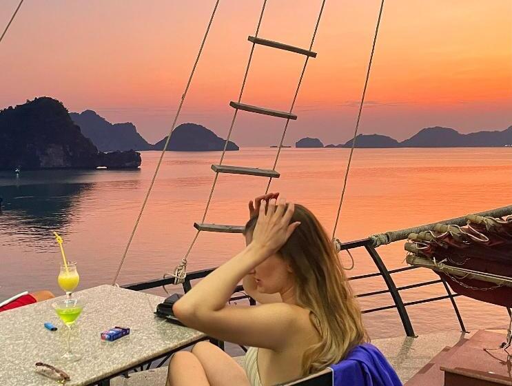 هاستل Lepont Cat Ba Bungalow