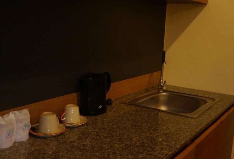 Baan Saikao Plaza Hotel & Service Apartment