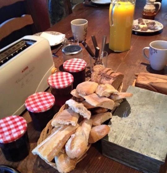 住宿加早餐  Au Chant Des Marmites