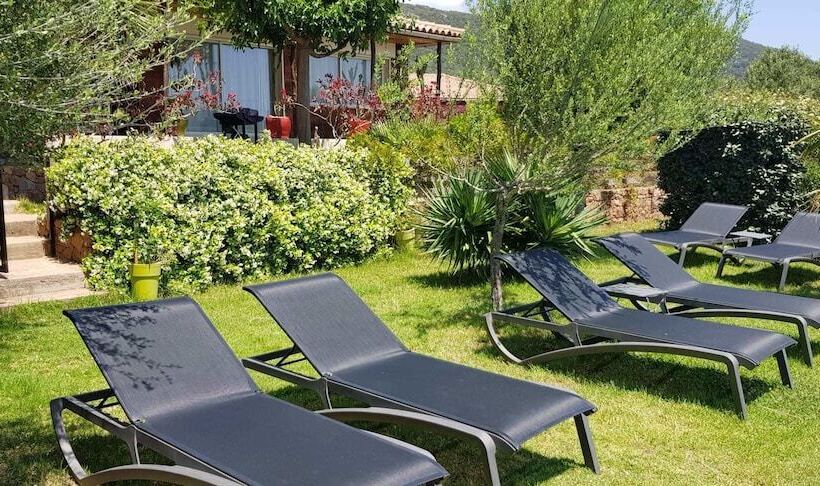 ベッドアンドブレックファースト Caseddu Di Chjarastella