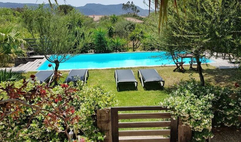 ベッドアンドブレックファースト Caseddu Di Chjarastella