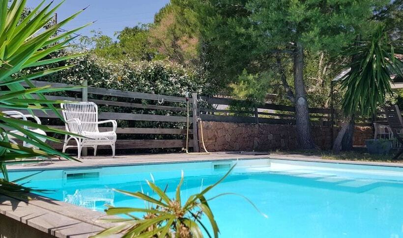 ベッドアンドブレックファースト Caseddu Di Chjarastella