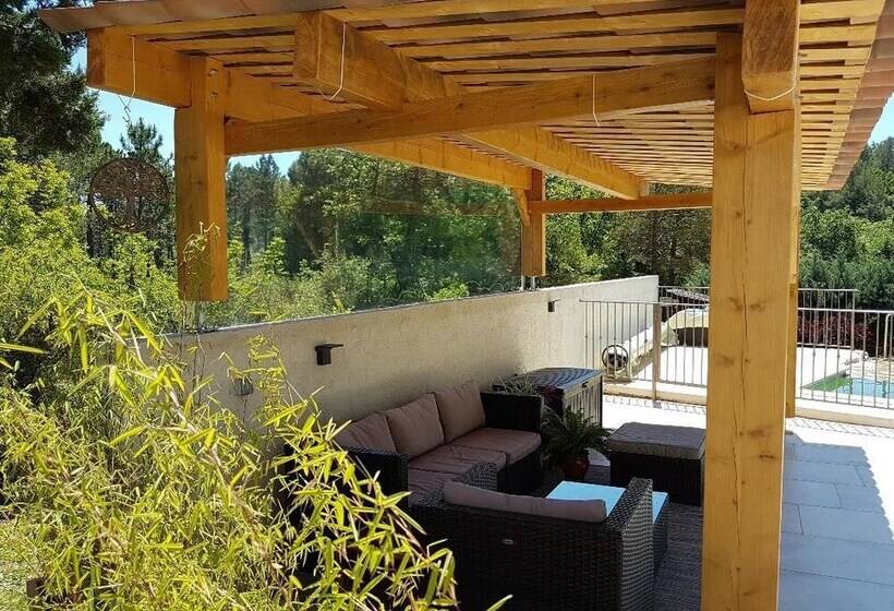 مبيت وإفطار Chambres D Hotes Au Pays De Fayence