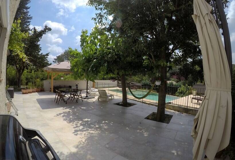 مبيت وإفطار Chambres D Hotes Au Pays De Fayence