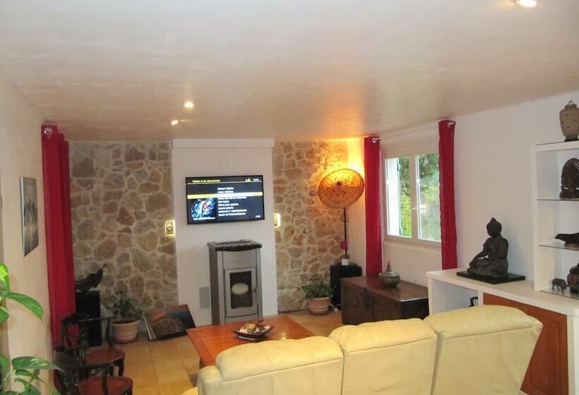 مبيت وإفطار Chambres D Hotes Au Pays De Fayence