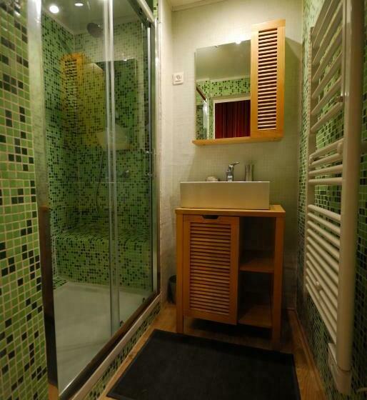 مبيت وإفطار Chambres Et Table D Hôtes Le Jardin De Tesse