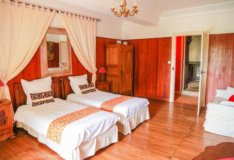 ベッドアンドブレックファースト Château De La Frogerie