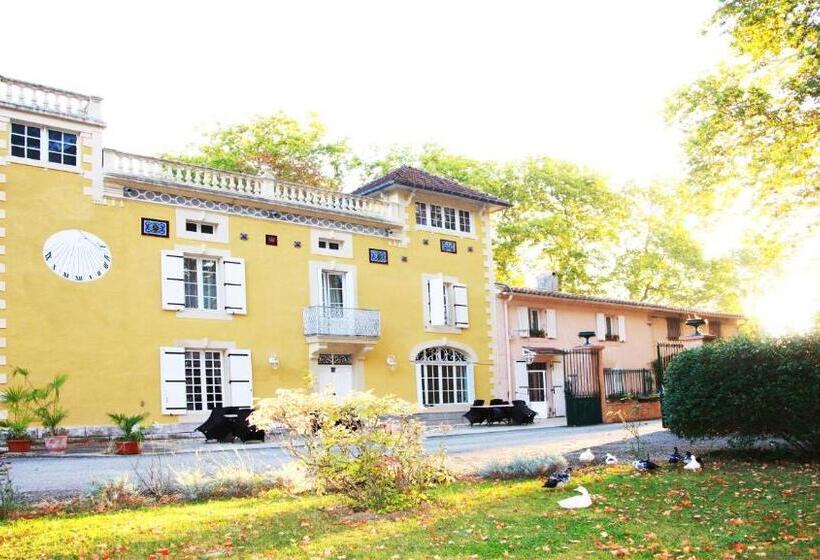 مبيت وإفطار Château De La Prade