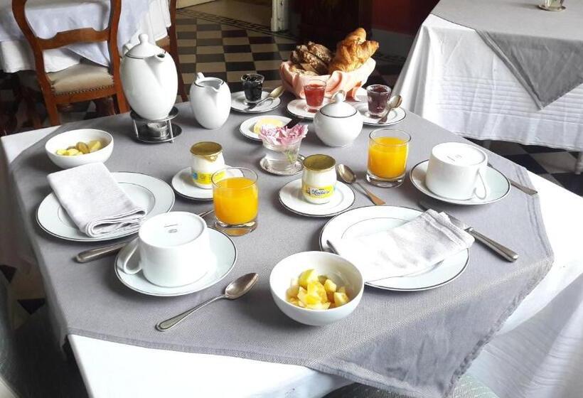 مبيت وإفطار Château De La Prade