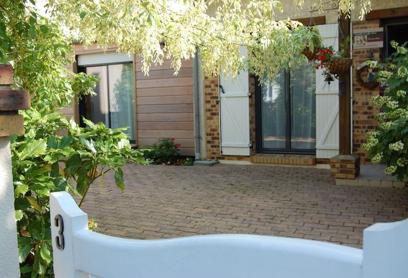 ベッドアンドブレックファースト Couette Et Cafe Creme