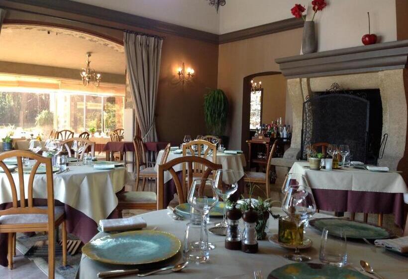 مبيت وإفطار Les Chambres Du Restaurant Le Castellaras   Teritoria