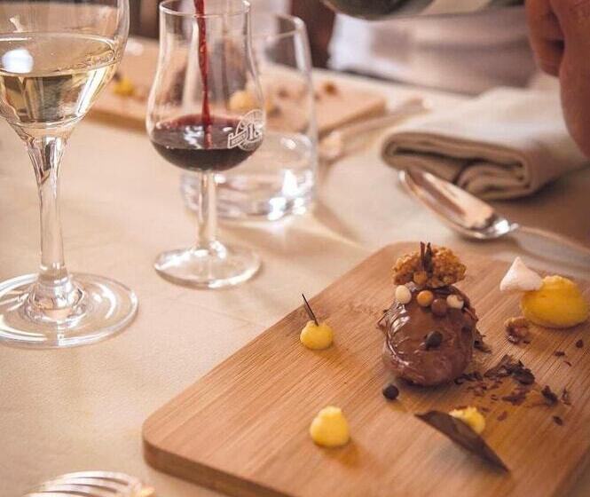 مبيت وإفطار Les Chambres Du Restaurant Le Castellaras   Teritoria