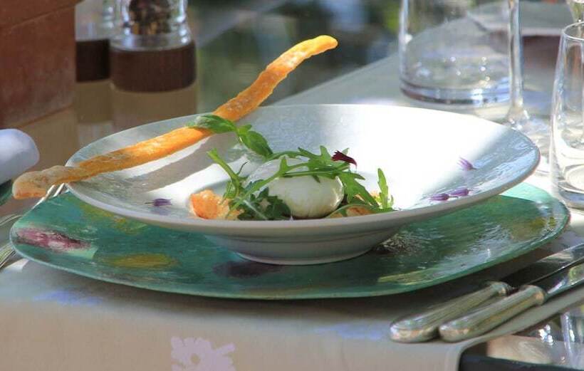 مبيت وإفطار Les Chambres Du Restaurant Le Castellaras   Teritoria