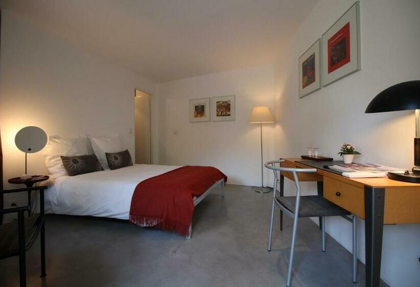 مبيت وإفطار Les Esplanes