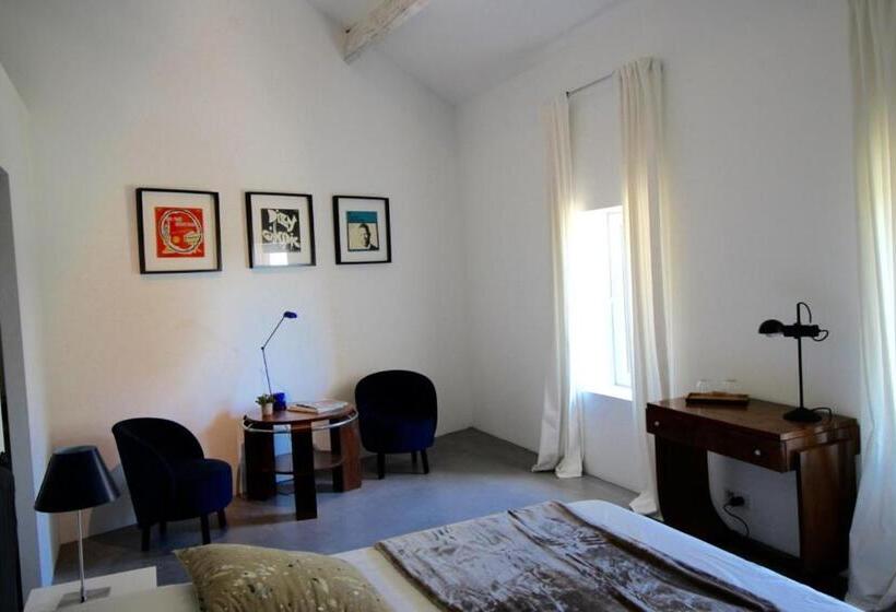 مبيت وإفطار Les Esplanes