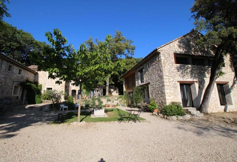 مبيت وإفطار Les Esplanes