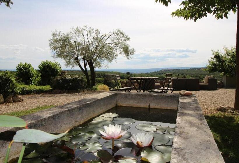 مبيت وإفطار Les Esplanes