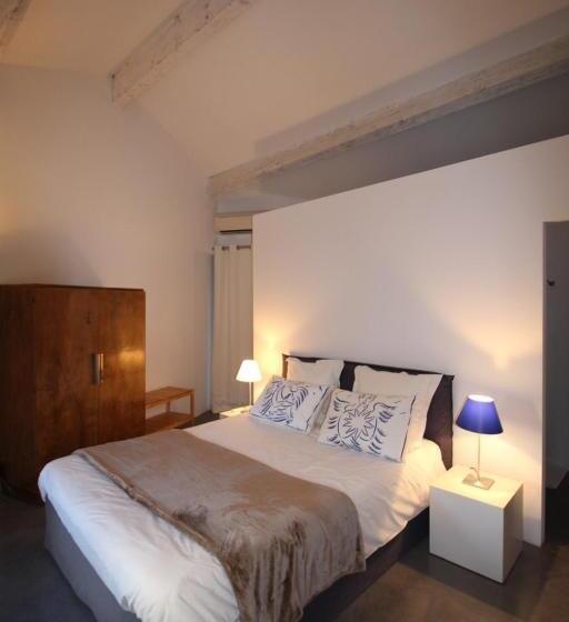 مبيت وإفطار Les Esplanes