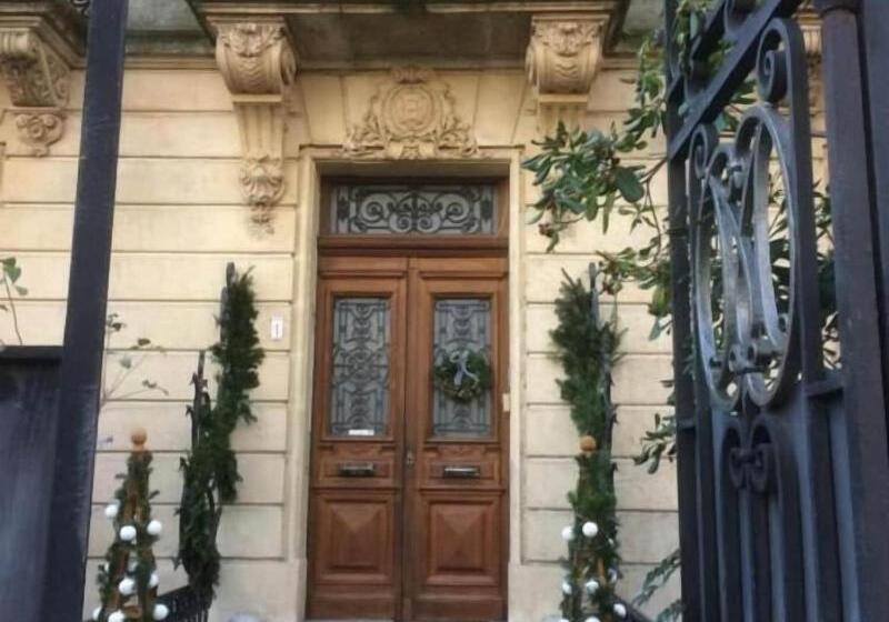 تختخواب و صبحانه Maison Douce Arles