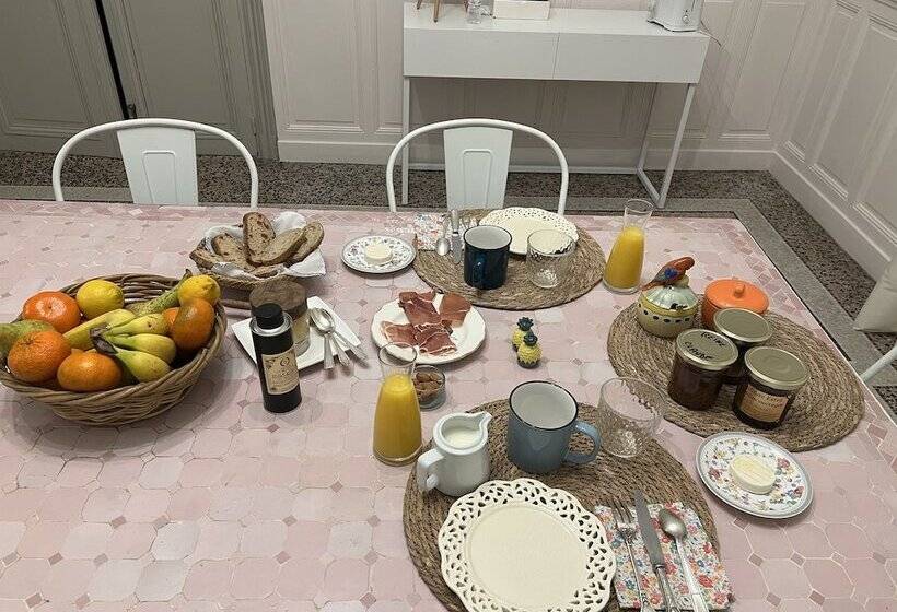 تختخواب و صبحانه Maison Douce Arles