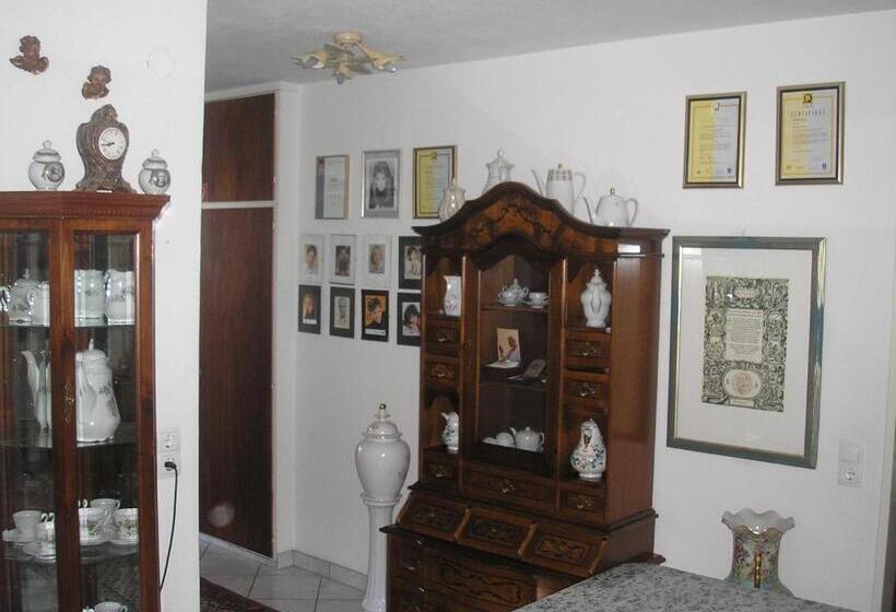 Bed and Breakfast Rheingold Garni