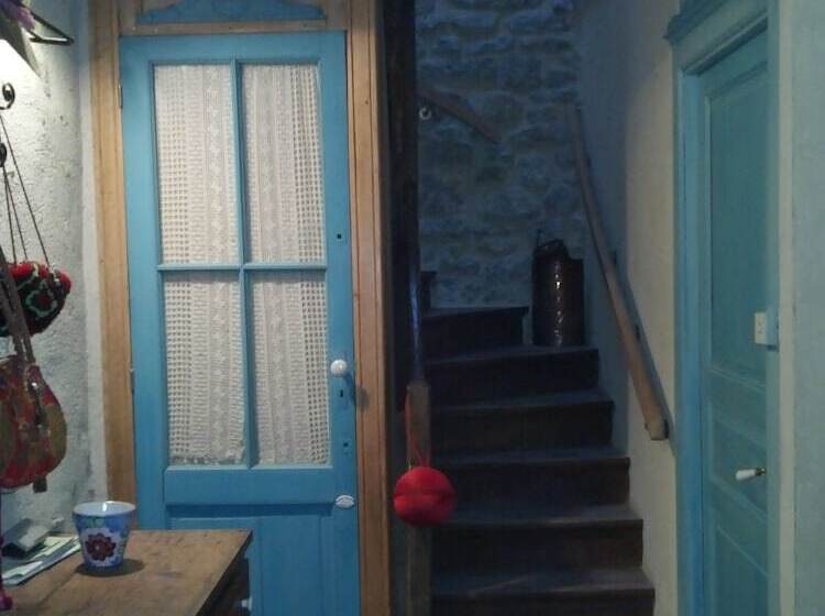 مبيت وإفطار Riverside Home Cottage