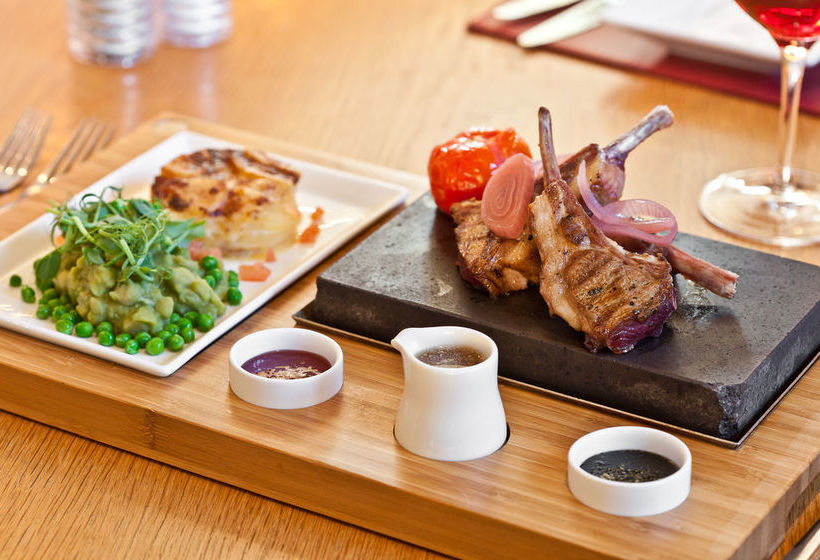 住宿加早餐  The Log House