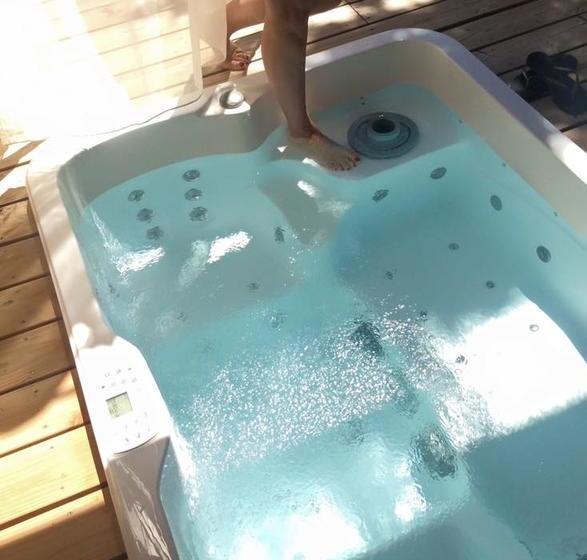 Bien Loin D Ici Spa B&b