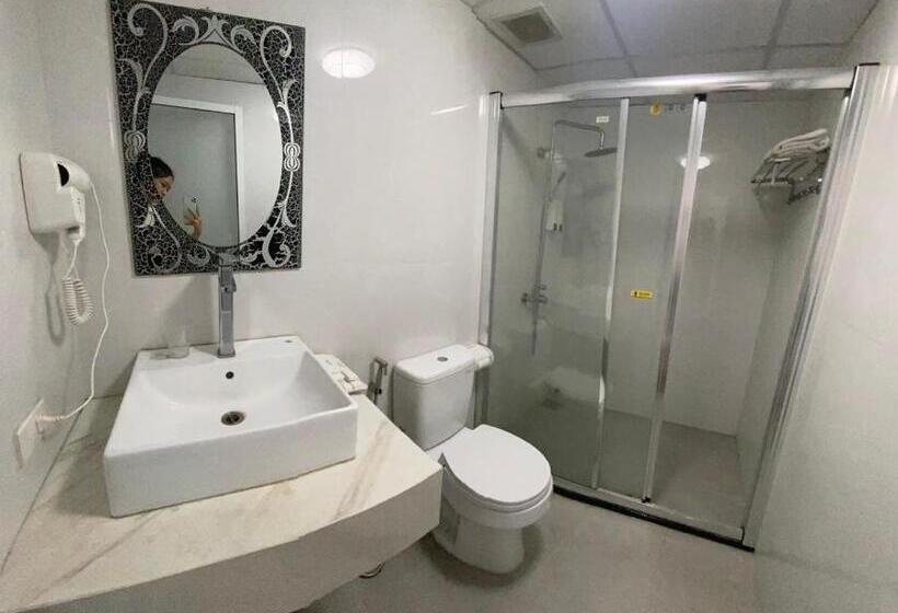 Catba Central Hotel 2