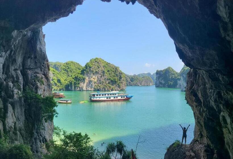 Catba Central Hotel 2