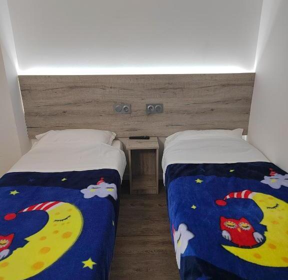 בית מלון כפרי Alpha