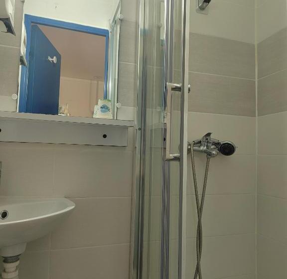 בית מלון כפרי Alpha