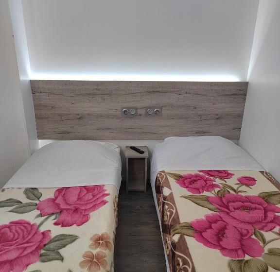 בית מלון כפרי Alpha