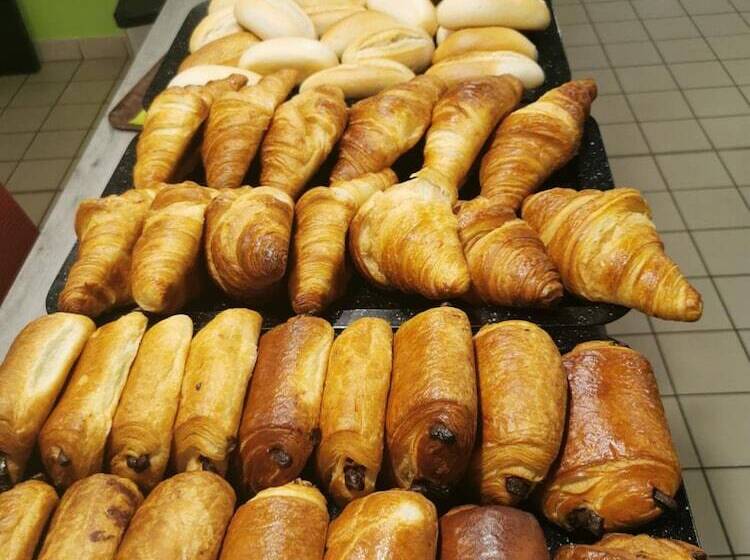 בית מלון כפרי Alpha