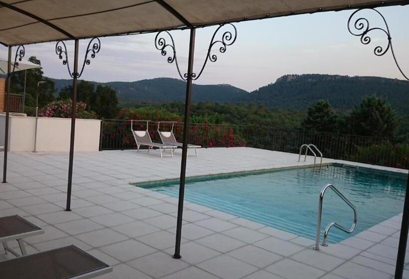 فندق Au Relais Provencal