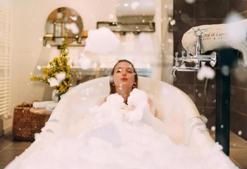 هتل Citta Di Lume Suites & Lofts