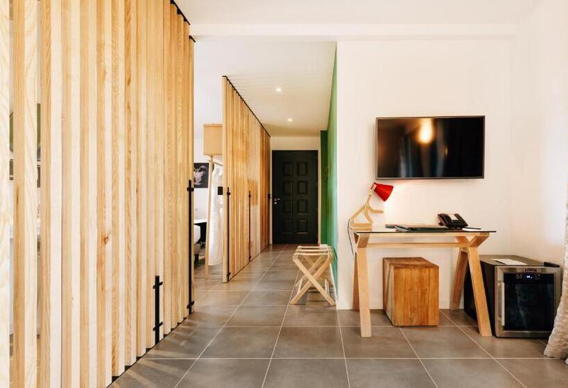 هتل Citta Di Lume Suites & Lofts