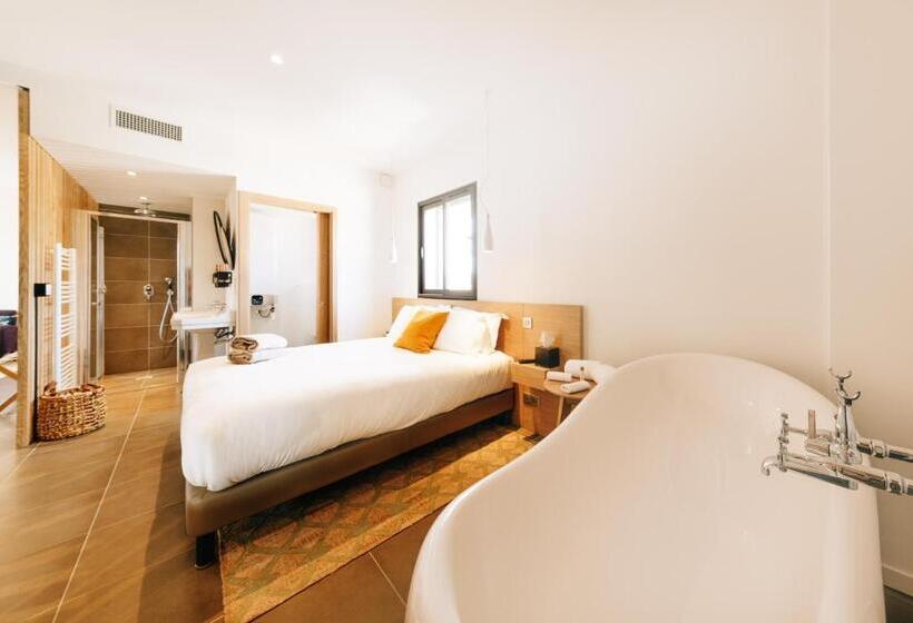 هتل Citta Di Lume Suites & Lofts