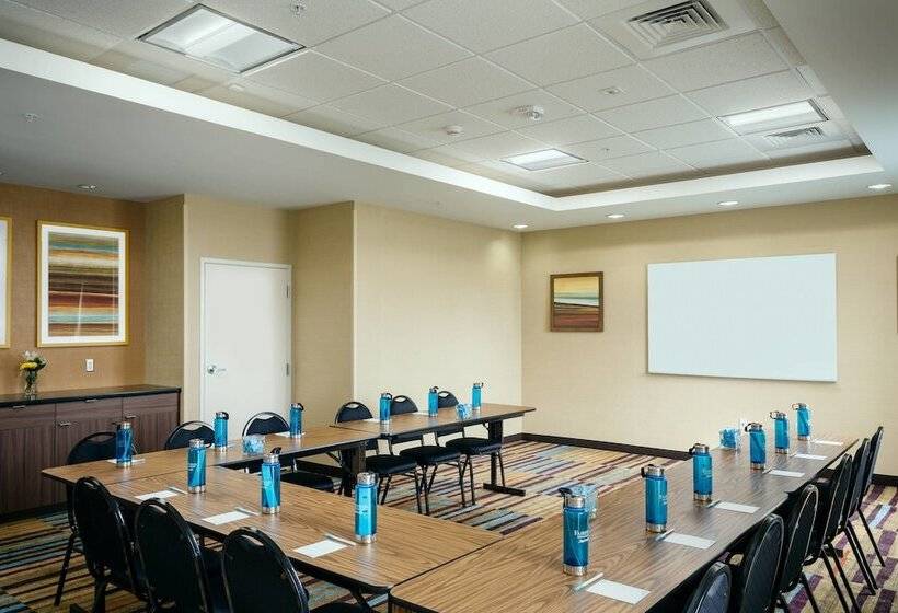 Отель Fairfield Inn & Suites By Marriott Tacoma Dupont