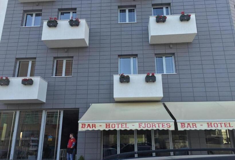 בית מלון כפרי Fjortes