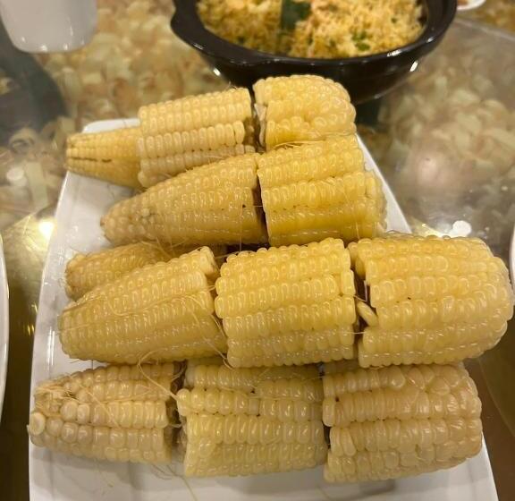 هتل Hà Tiên Hạnh Phúc