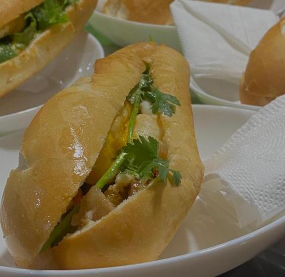 هتل Hà Tiên Hạnh Phúc