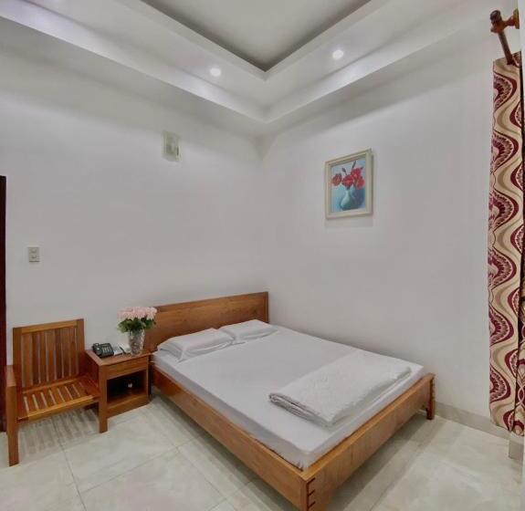 هتل Hà Tiên Hạnh Phúc