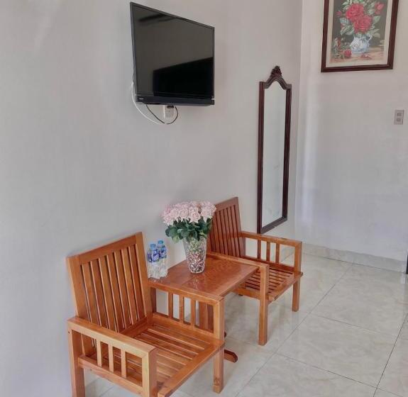 هتل Hà Tiên Hạnh Phúc