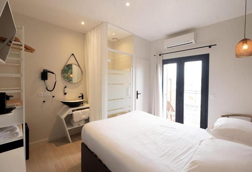 Отель Hôtel De La Plage