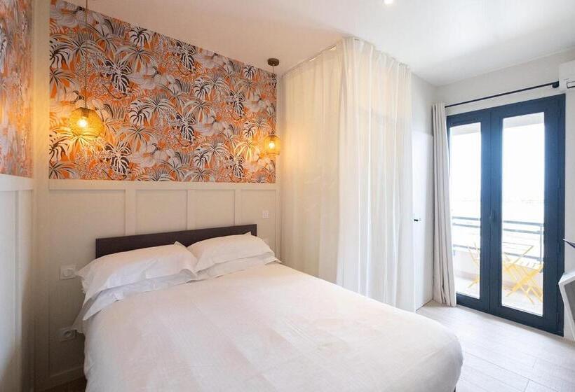 Отель Hôtel De La Plage