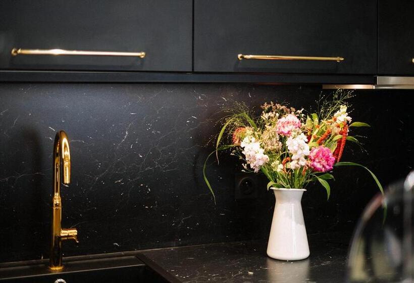 Отель Hôtel De La Plage